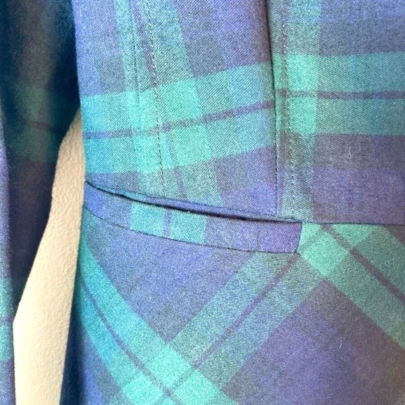 Banana Republic Plaid Cropped Blazer in Green & Navy Size 0 Petite - Picture 5 of 6